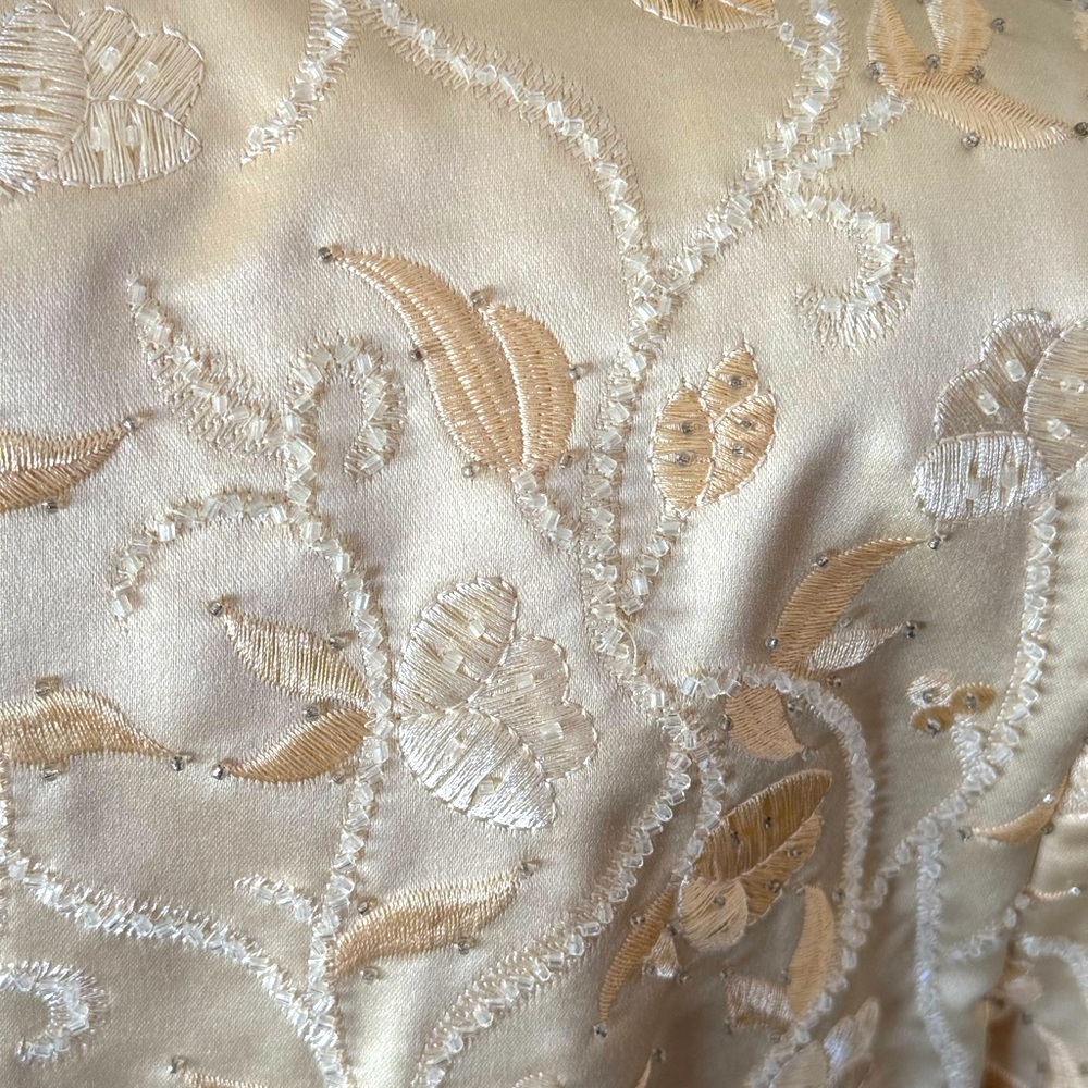 Gorgeous Zola Two Piece evening jacket and skirt - size 10